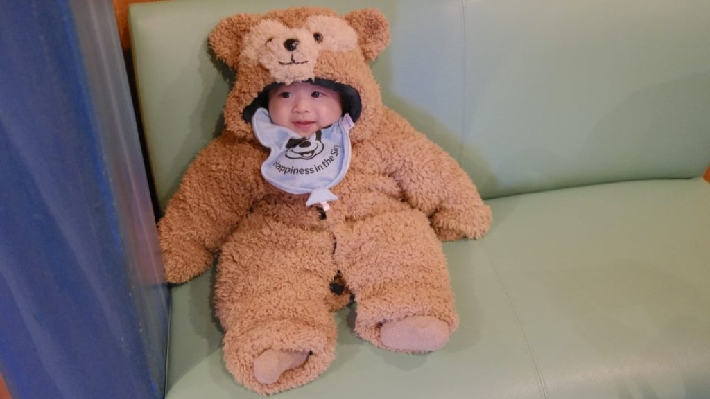 まったりしている赤ちゃんの様子