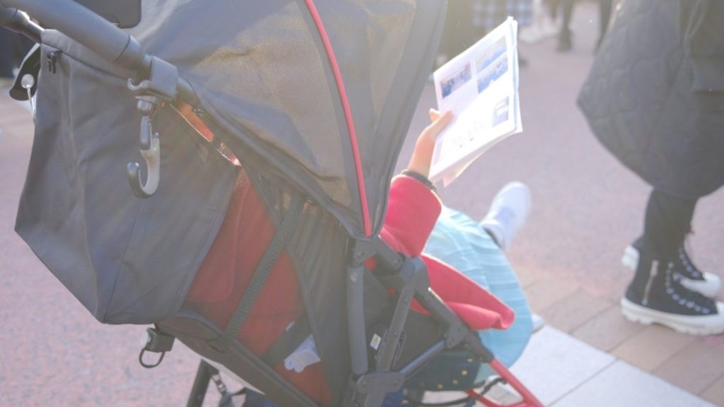 入園待ちの様子：バギー