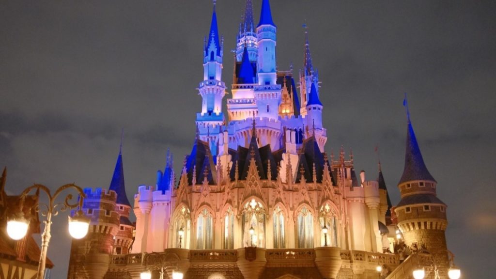 夜のシンデレラ城